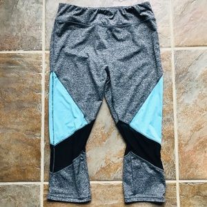 JS2 Athletic Gym Black Teal Mesh Cropped Legging  Pants Size Large L
